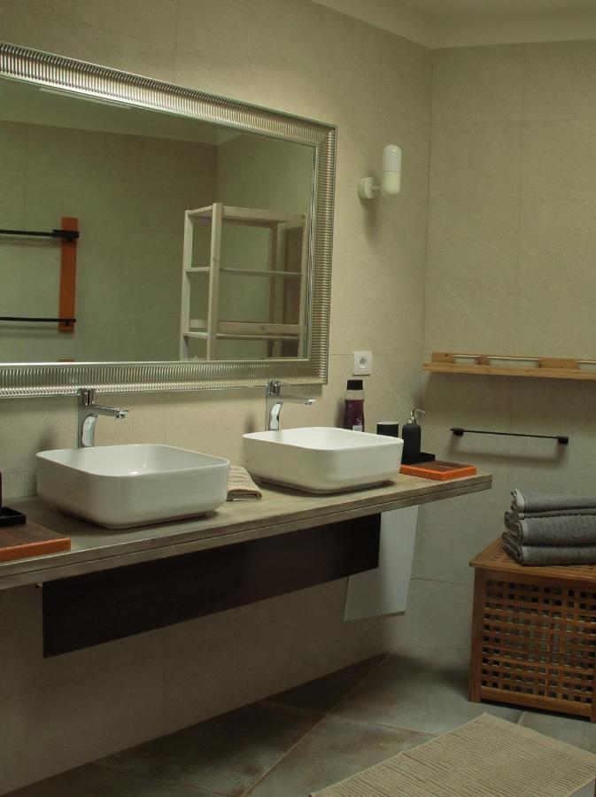 Bungalow Goa Pool View, Playa Roca Residence Sea Front Access - Free Ac - Wifi Коста-Тегісе Екстер'єр фото