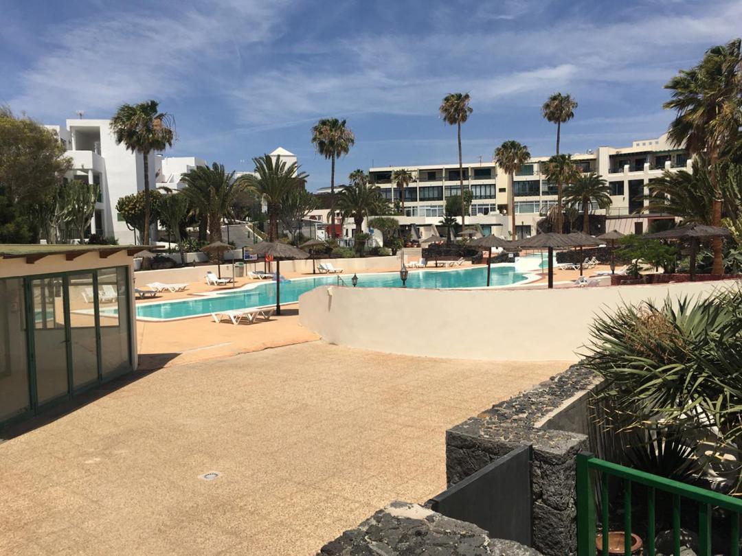 Bungalow Goa Pool View, Playa Roca Residence Sea Front Access - Free Ac - Wifi Коста-Тегісе Екстер'єр фото
